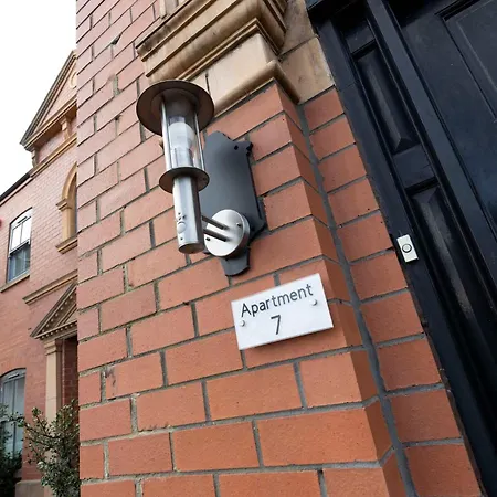 Town Centre Spacious With Private Parking Daire Middlesbrough